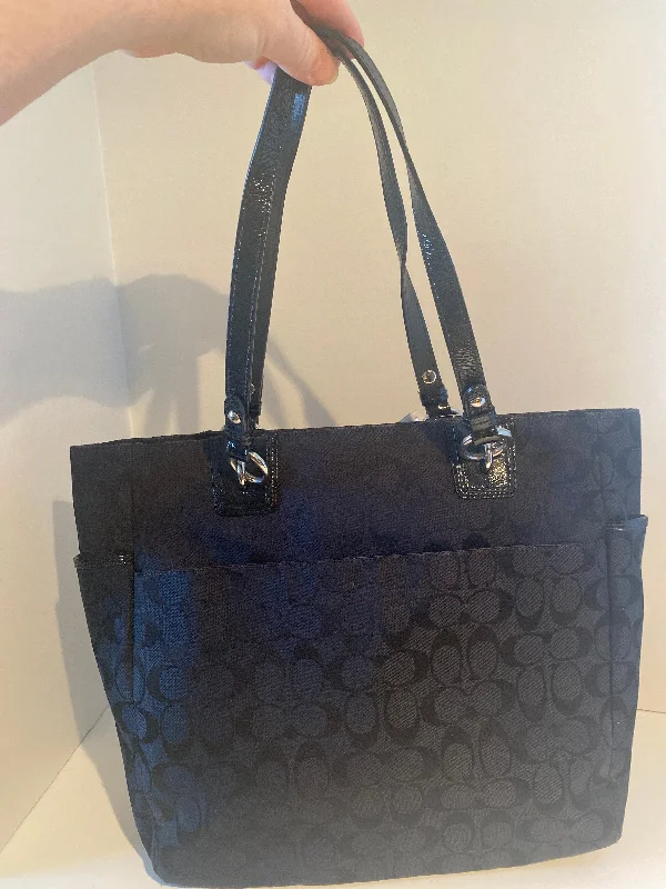 Handbag Designer By Coach  Size: Large