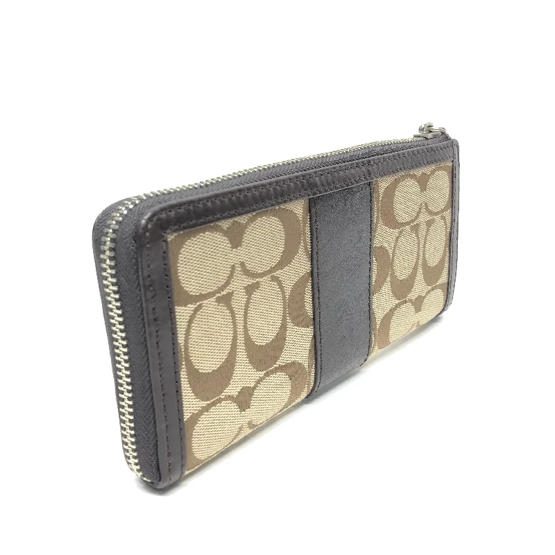 Wallet Designer By Coach  Size: Small