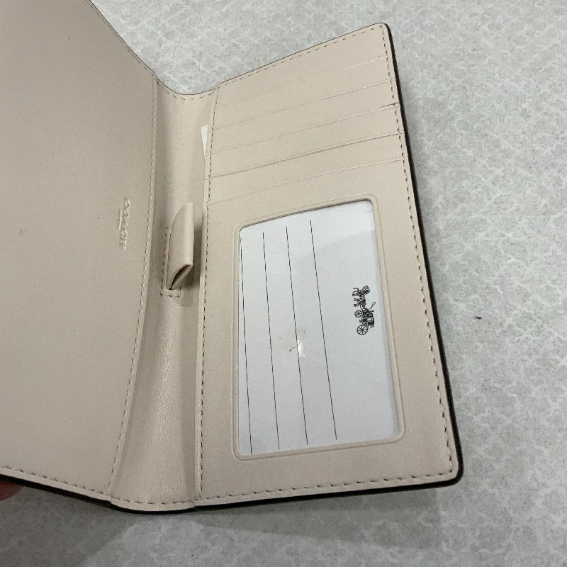 Wallet Designer By Coach  Size: Medium